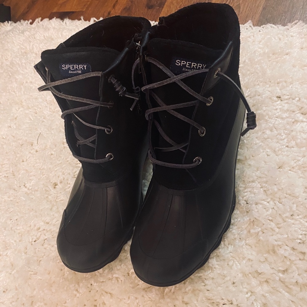 Sperry Boots ( Original ) 9.5 size Brand new